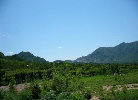 北師大綠色營地協(xié)會“野孩子”陽臺山徒步走