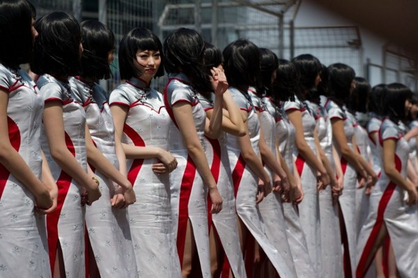 一流風景線 性感惹火的賽車女郎【組圖】