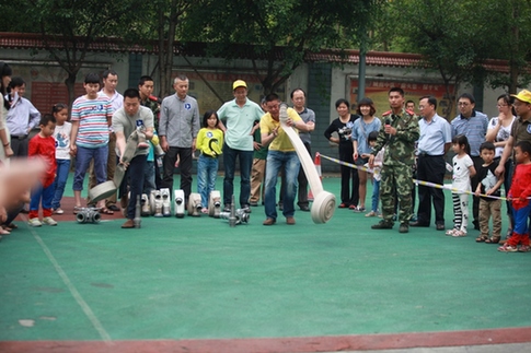 “六一”安全課堂：孩子，登云梯、接水帶、滅火盆你都會么？ ——利寶保險在渝開展家庭安全體驗活動