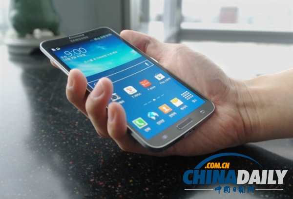 全球首款柔性屏手機10日上市 屏幕內(nèi)凹呈弧形（圖）