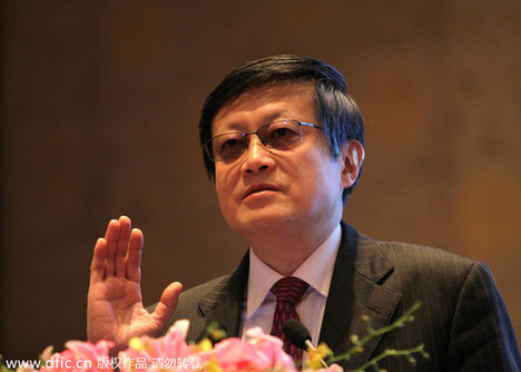 連平:政策增長(zhǎng)下探碰觸底線 措施宜作微調(diào)