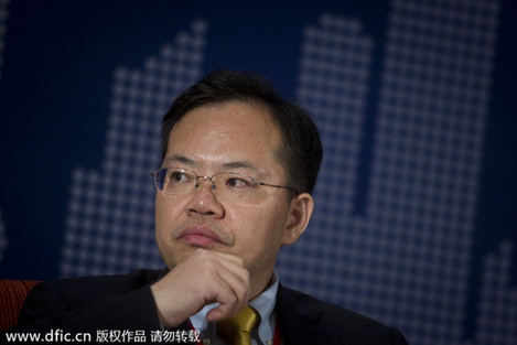 魯政委:中國需調(diào)整人民幣高估匯率