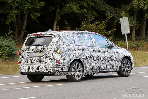 寶馬2系七座版諜照曝光