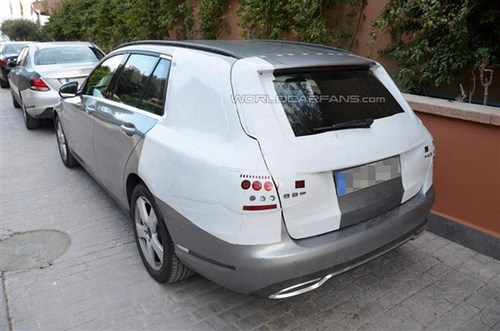 傳奔馳全新C級(jí)旅行版10月將發(fā)布