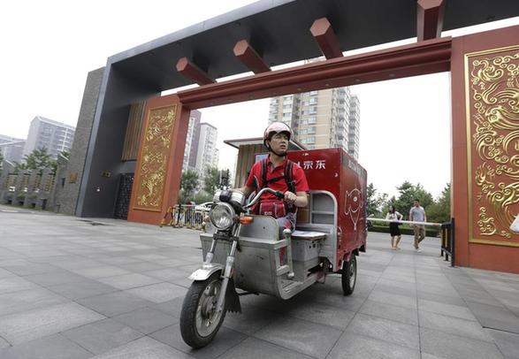 劉強東親自送快遞的象征意義