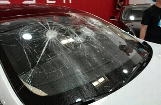 特斯拉在中國:冰火兩重天