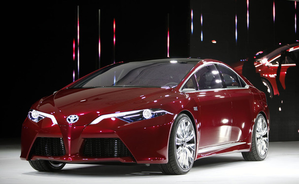 日企競(jìng)相撤華 為何豐田反其道而行