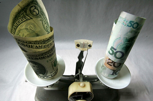 霸權(quán)遭抵制 人民幣國(guó)際化打臉美元