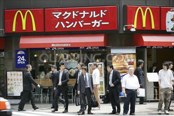 日本麥當(dāng)勞因何如臨大敵？