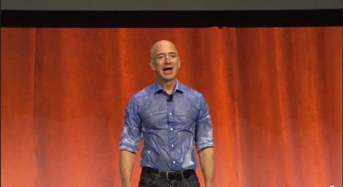 冰桶接力:美國名流的點(diǎn)名游戲