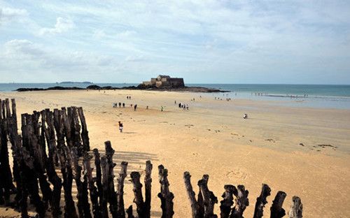 8月去哪？唯節(jié)日與美食不可辜負