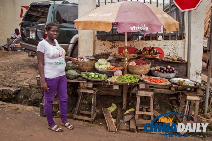 埃博拉病毒重創西非經濟 圖說疫區市集買賣