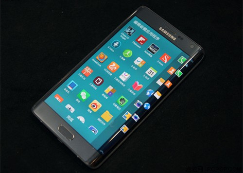 三星領(lǐng)銜安卓陣營(yíng)阻擊蘋果