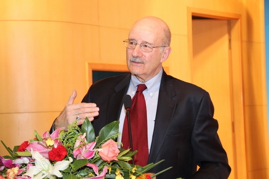 美國學者：期待李克強夏季達沃斯直面外界輿論