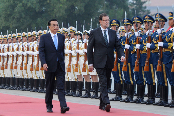 李克強舉行儀式歡迎西班牙首相拉霍伊訪華