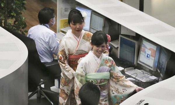 外媒：美國(guó)中產(chǎn)階級(jí)增長(zhǎng)停滯