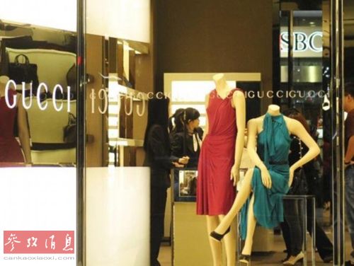 港媒:中國游客赴歐洲掃貨賺差價 奢侈品牌不開心