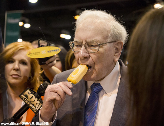 語不驚人死不休：巴菲特在股東大會上吐了哪些槽？
