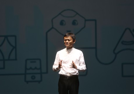 阿里戰略投資機器人產業  “Pepper情感機器人”啟動量產