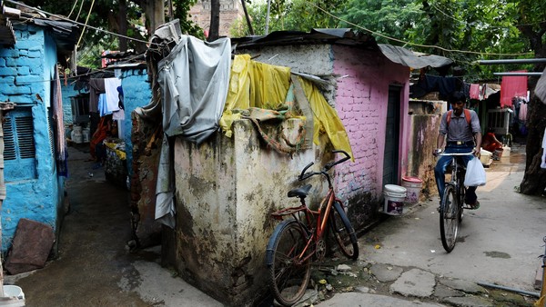 世行上調(diào)貧困線標準 全球貧困人口或增加數(shù)千萬