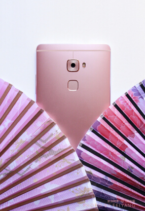 上手那一刻 感受Mate S的不凡手感