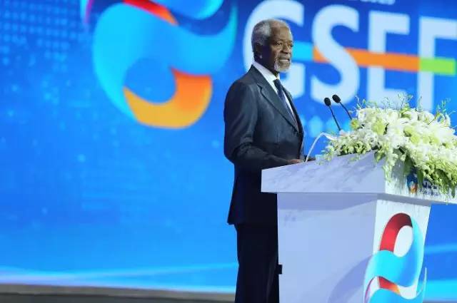 楊瀾對話安南、姜嵐昕暢談企業變革之道