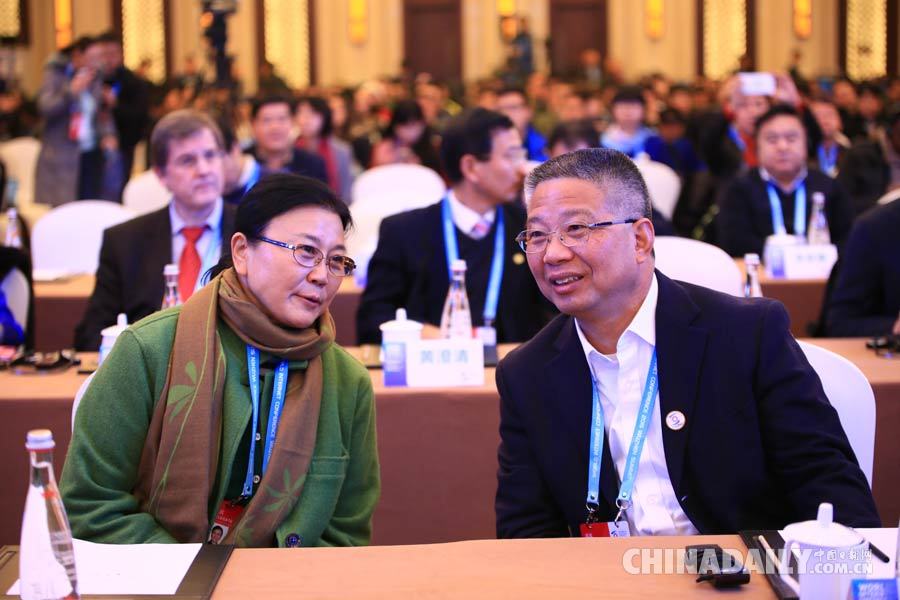 “萬(wàn)物互聯(lián)驅(qū)動(dòng)產(chǎn)業(yè)變革”——聽(tīng)“大咖”們?cè)趺凑f(shuō)