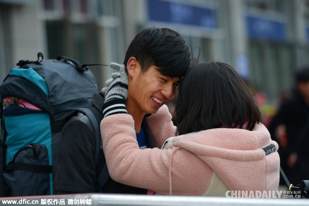 直擊2016年春運：有一種表情叫“回家”