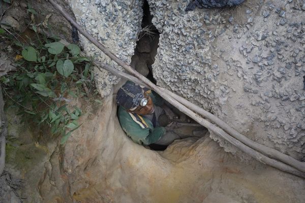 南非經(jīng)濟危機 黃金產(chǎn)業(yè)崩潰