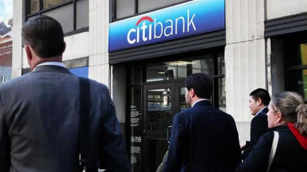 美國銀行股該不該買？