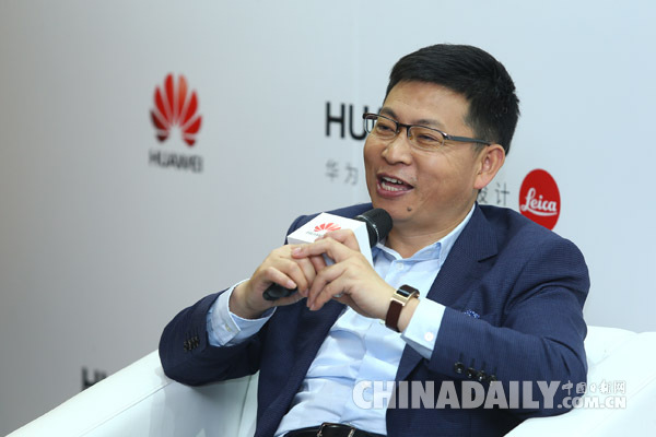 當“理工男”相遇“富家女”--華為與徠卡合作記