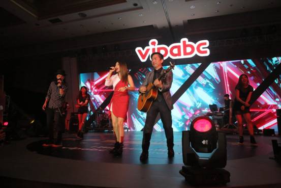 vipabc攜李昌鈺宣布：上海警察免費(fèi)學(xué)英語(yǔ)