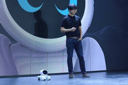 A輪獲1億美元融資 ROOBO發(fā)布人工智能機(jī)器人系統(tǒng)