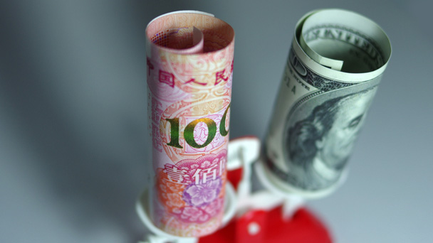 離岸人民幣強(qiáng)勁反彈 “收復(fù)”八大關(guān)口