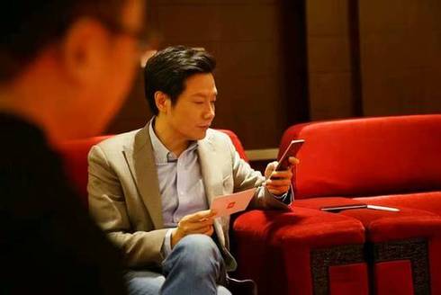 對(duì)話雷軍：10年10億，研發(fā)核心技術(shù)是一場(chǎng)“長(zhǎng)期抗戰(zhàn)”