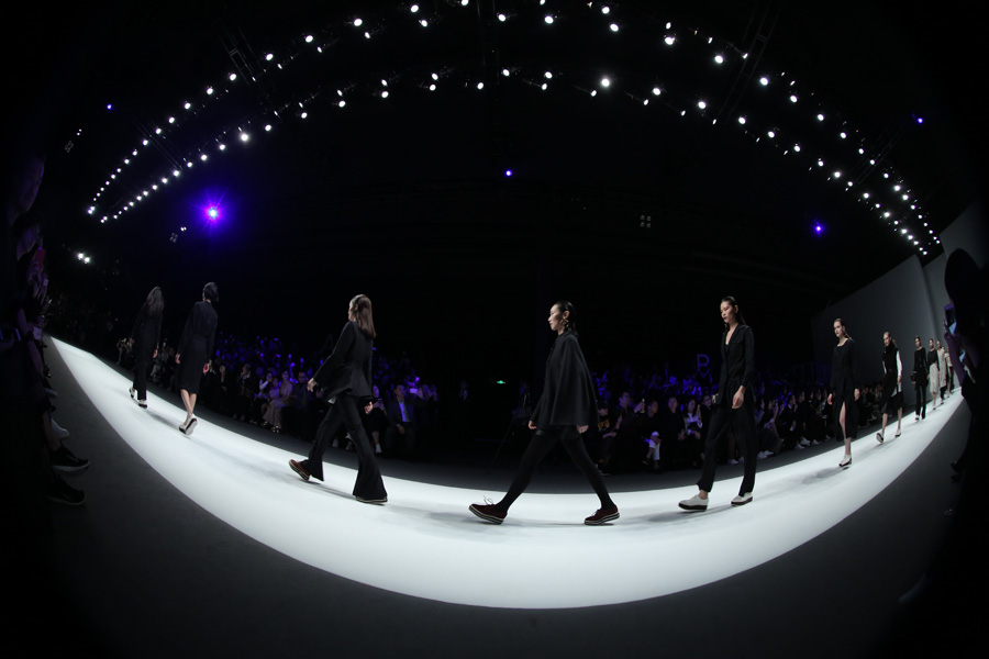 有細(xì)節(jié)才更高級(jí) IDPAN亮相深圳時(shí)裝周