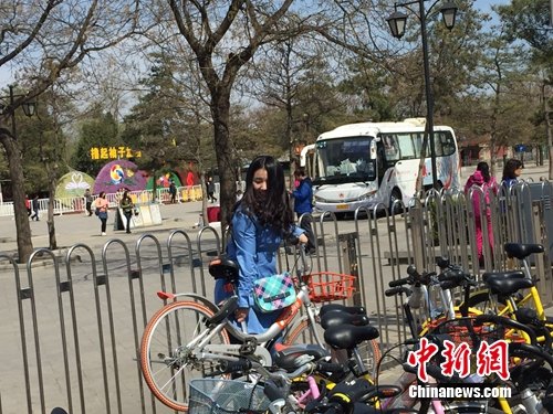 越來越多的用戶開始使用共享單車。<a target=&apos;_blank&apos; href=&apos;http://www.chinanews.com/&apos; _fcksavedurl=&apos;http://www.chinanews.com/&apos; ></table><p align=