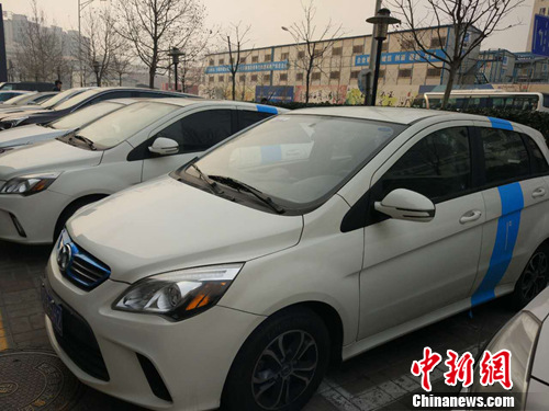 北京街頭的“共享汽車”。<a target=&apos;_blank&apos; href=&apos;http://www.chinanews.com/&apos; _fcksavedurl=&apos;http://www.chinanews.com/&apos; ></table><p align=