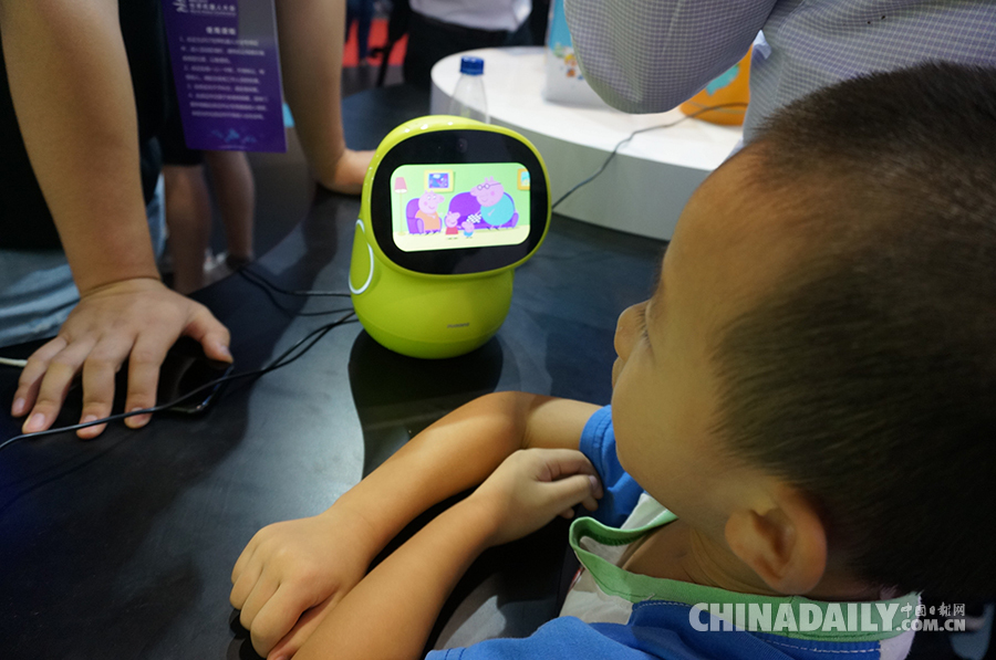 孩子們的機器人世界（組圖）