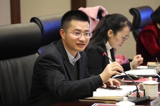 專家學(xué)者熱議上市公司債務(wù)風(fēng)險(xiǎn)與品牌管理