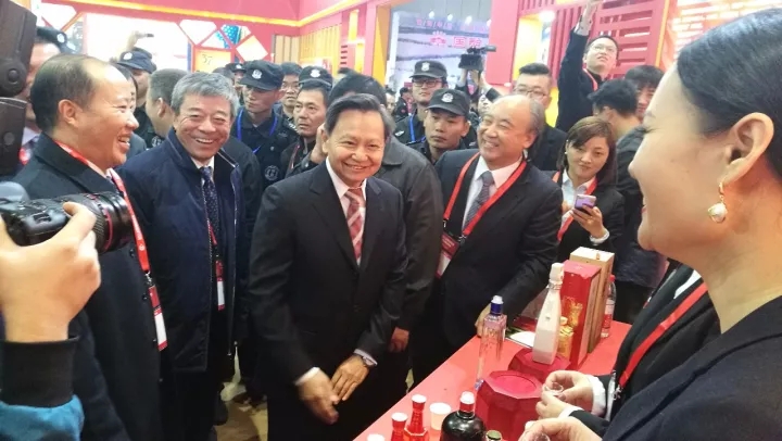 古井貢酒點亮上海國際酒交會的舞臺