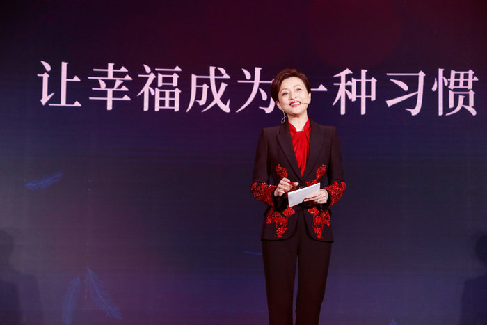 “知識(shí)變現(xiàn)”有道 楊瀾開授《幸福私享課》