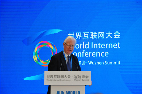 “互聯網＋金融”：服務實體經濟防范金融風險