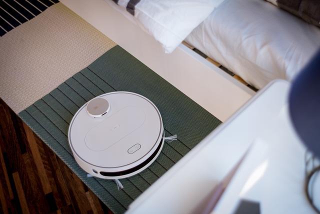 360發布智能掃地機器人