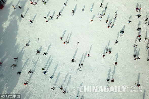 中國冰雪產業發展駛入快車道 2025年總規模將達1萬億元