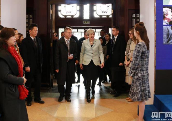 梅姨“旋風訪華”搬空英國簽90億英鎊大單 重點就在這些領域