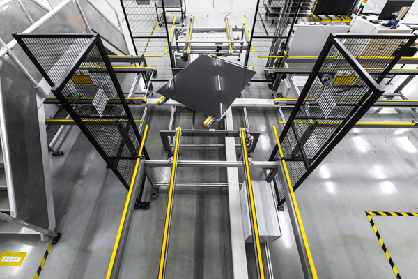 尖端高科技為建筑賦能 中國(guó)日?qǐng)?bào)-漢能“陽(yáng)光之旅”國(guó)際攝影師體驗(yàn)計(jì)劃落幕