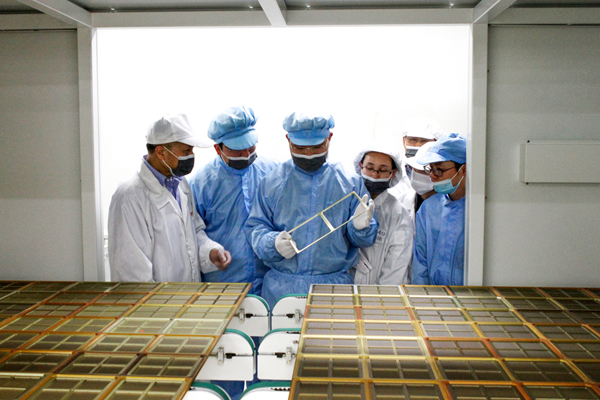 尖端高科技為建筑賦能 中國(guó)日?qǐng)?bào)-漢能“陽(yáng)光之旅”國(guó)際攝影師體驗(yàn)計(jì)劃落幕