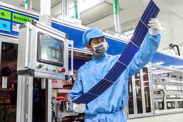 尖端高科技為建筑賦能 中國(guó)日?qǐng)?bào)-漢能“陽(yáng)光之旅”國(guó)際攝影師體驗(yàn)計(jì)劃落幕