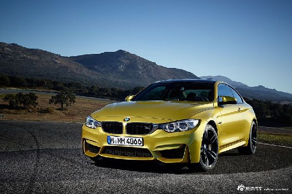 2014款寶馬M4官方圖